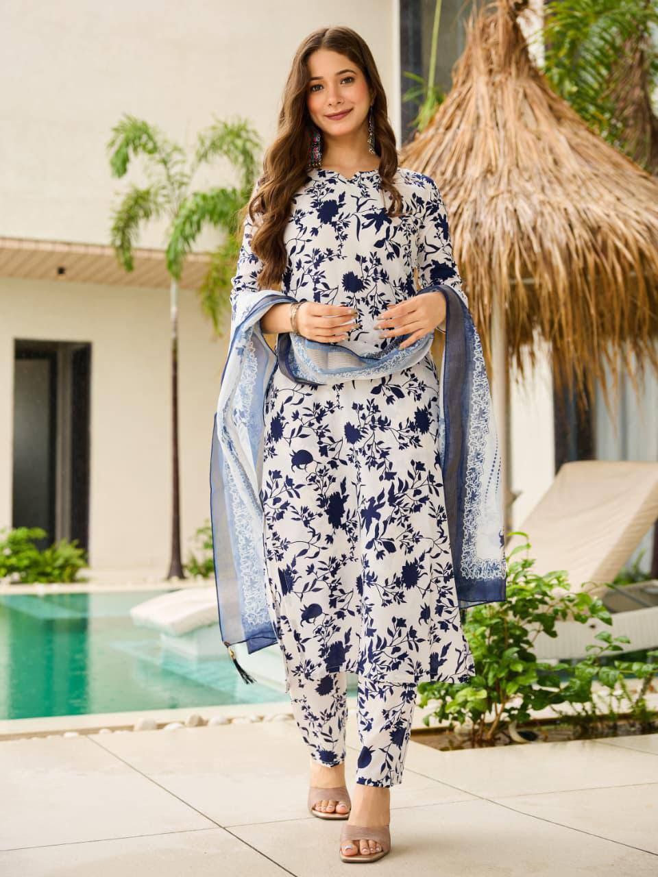 Silk Blend Kurta Set with Jacquard Organza Dupatta – Festive Wear