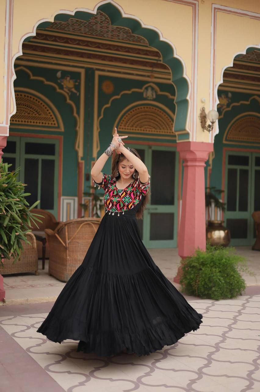 Kutchi Gamthi Work Gown – Black Beauty | 10 Meter Flair | Navratri Special