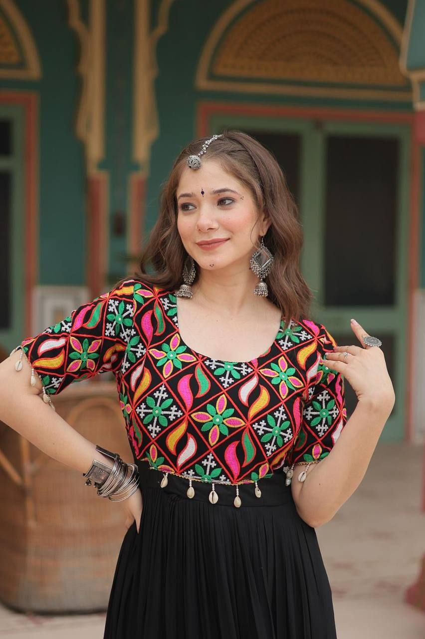 Kutchi Gamthi Work Gown – Black Beauty | 10 Meter Flair | Navratri Special