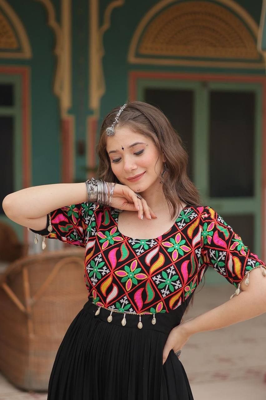 Kutchi Gamthi Work Gown – Black Beauty | 10 Meter Flair | Navratri Special