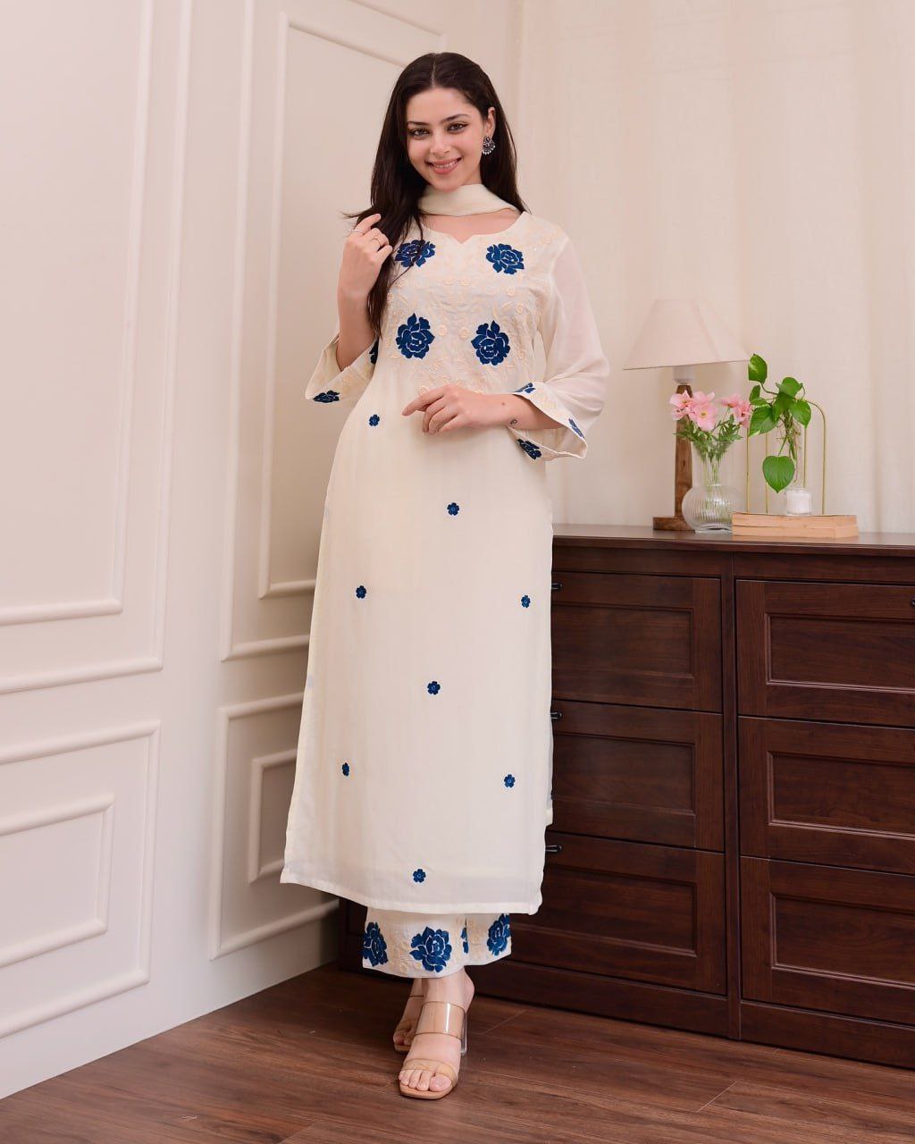 Elegant Reyon Slub Kurta Set with Chanderi Dupatta