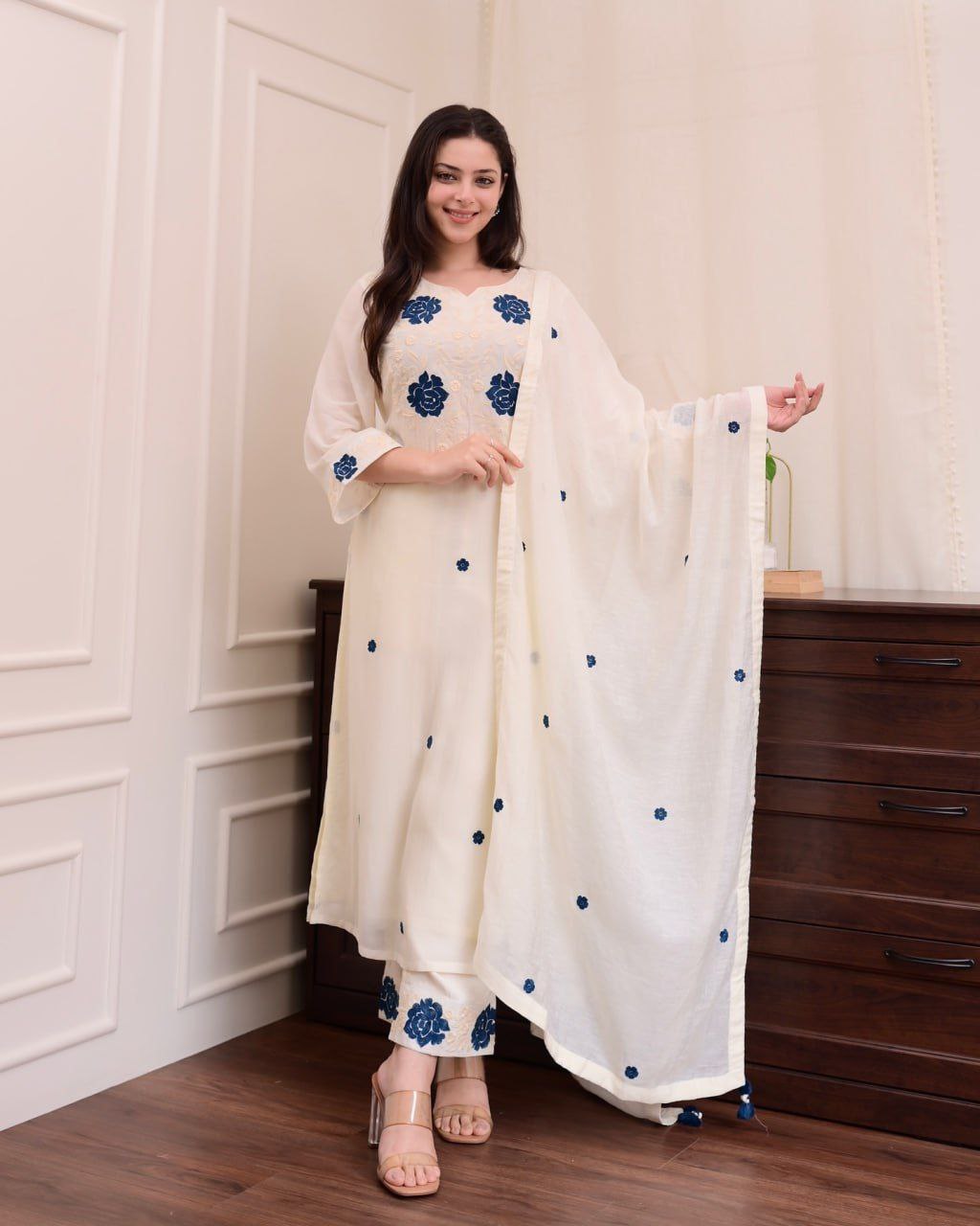 Elegant Reyon Slub Kurta Set with Chanderi Dupatta