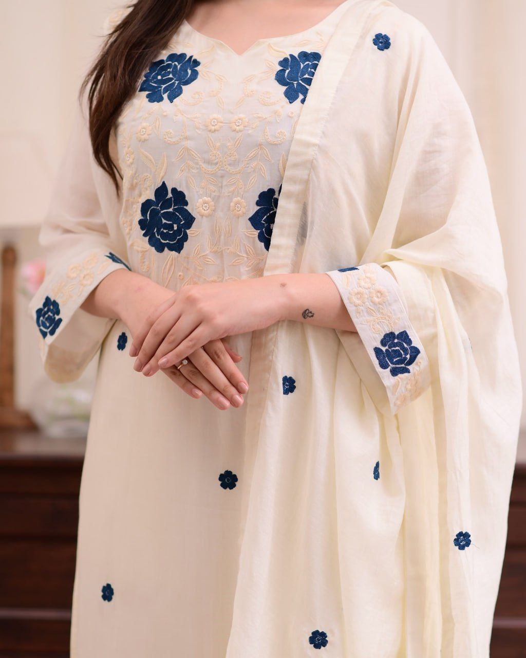 Elegant Reyon Slub Kurta Set with Chanderi Dupatta