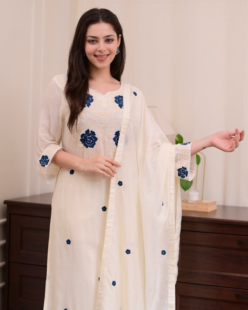 Elegant Reyon Slub Kurta Set with Chanderi Dupatta