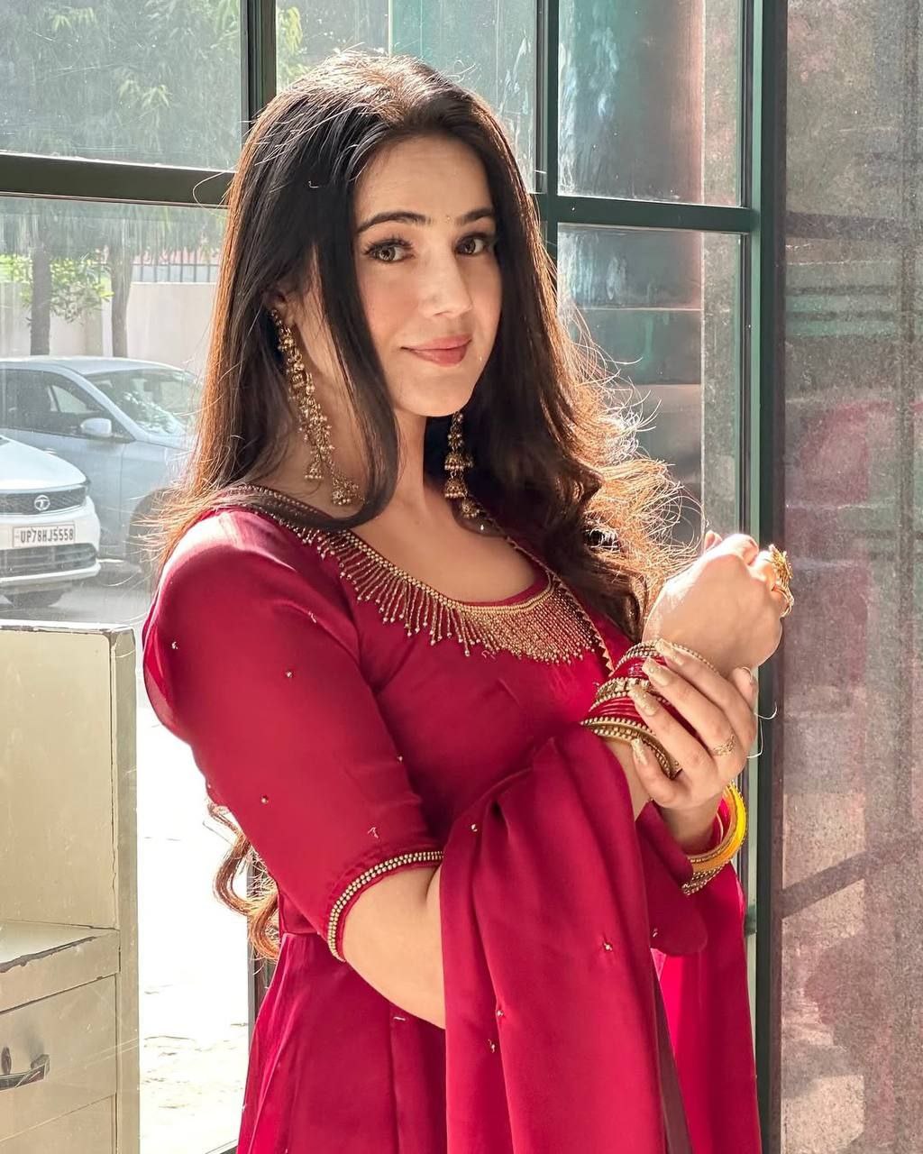 Royal Fendy Silk Gown Set with Val Moti Work & 7 Meter Flair