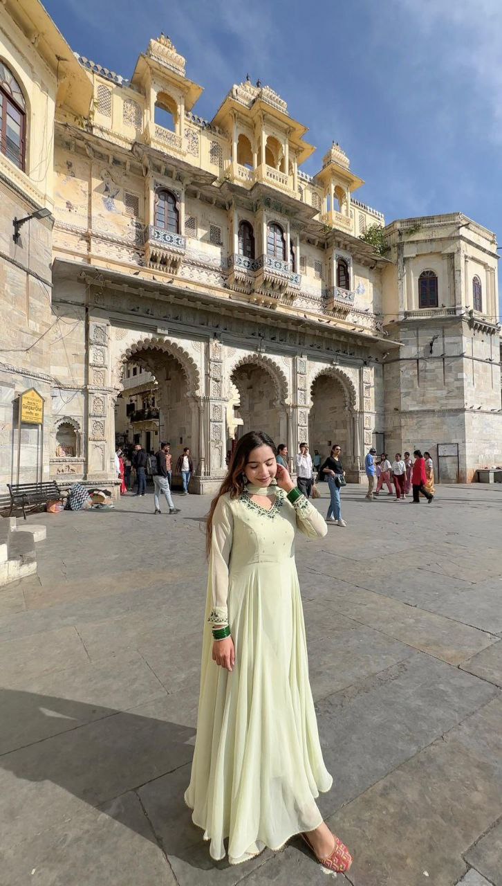 Elegant Hand Khatli Embroidered Georgette Gown Set with Dupatta